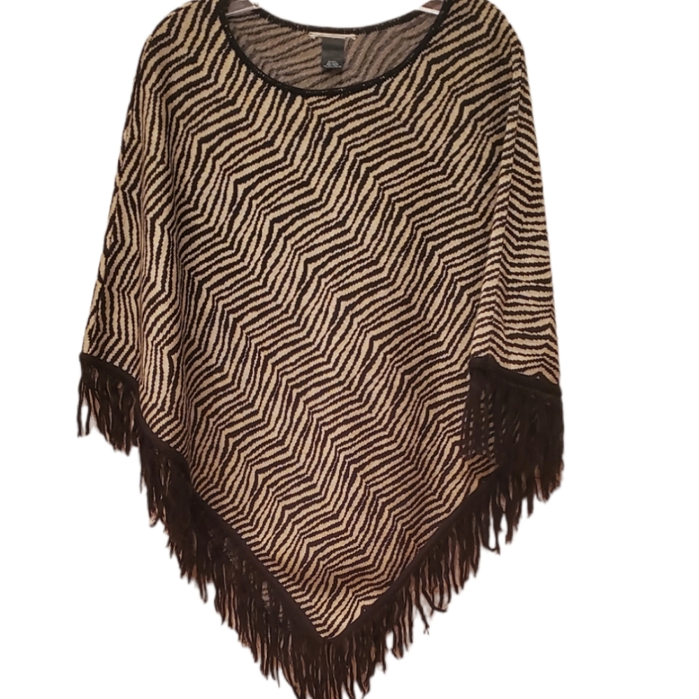 ✨️Boho Poncho Cape pull-over black & tan with fringe!✨️